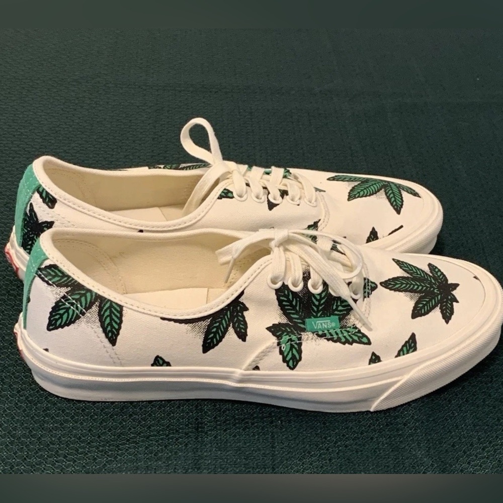 USED - Vans OG Authentic Lx Sweet Leaf Green 4/20 Sz US Men’s 11